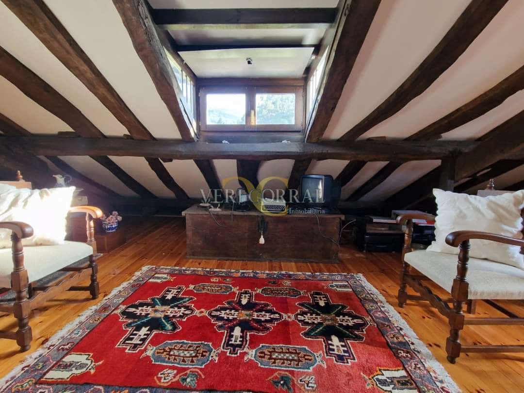 5 bedroom Townhouse for sale in Llanes - € 975,000 (Ref: 9443490)