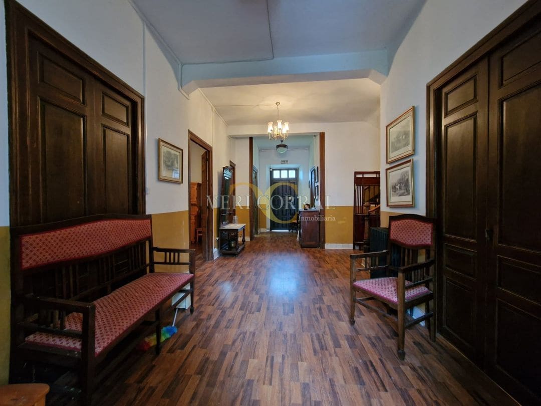 9 bedroom Townhouse for sale in Llanes - € 460,000 (Ref: 9443491)