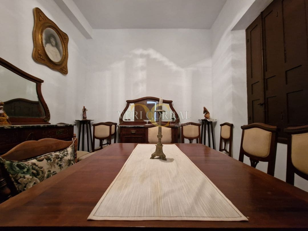 9 bedroom Townhouse for sale in Llanes - € 460,000 (Ref: 9443491)