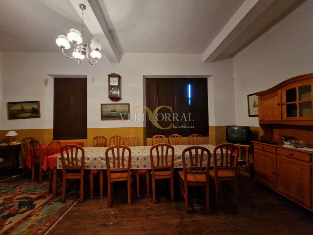 9 bedroom Townhouse for sale in Llanes - € 460,000 (Ref: 9443491)