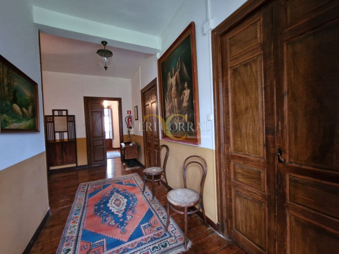 9 bedroom Townhouse for sale in Llanes - € 460,000 (Ref: 9443491)