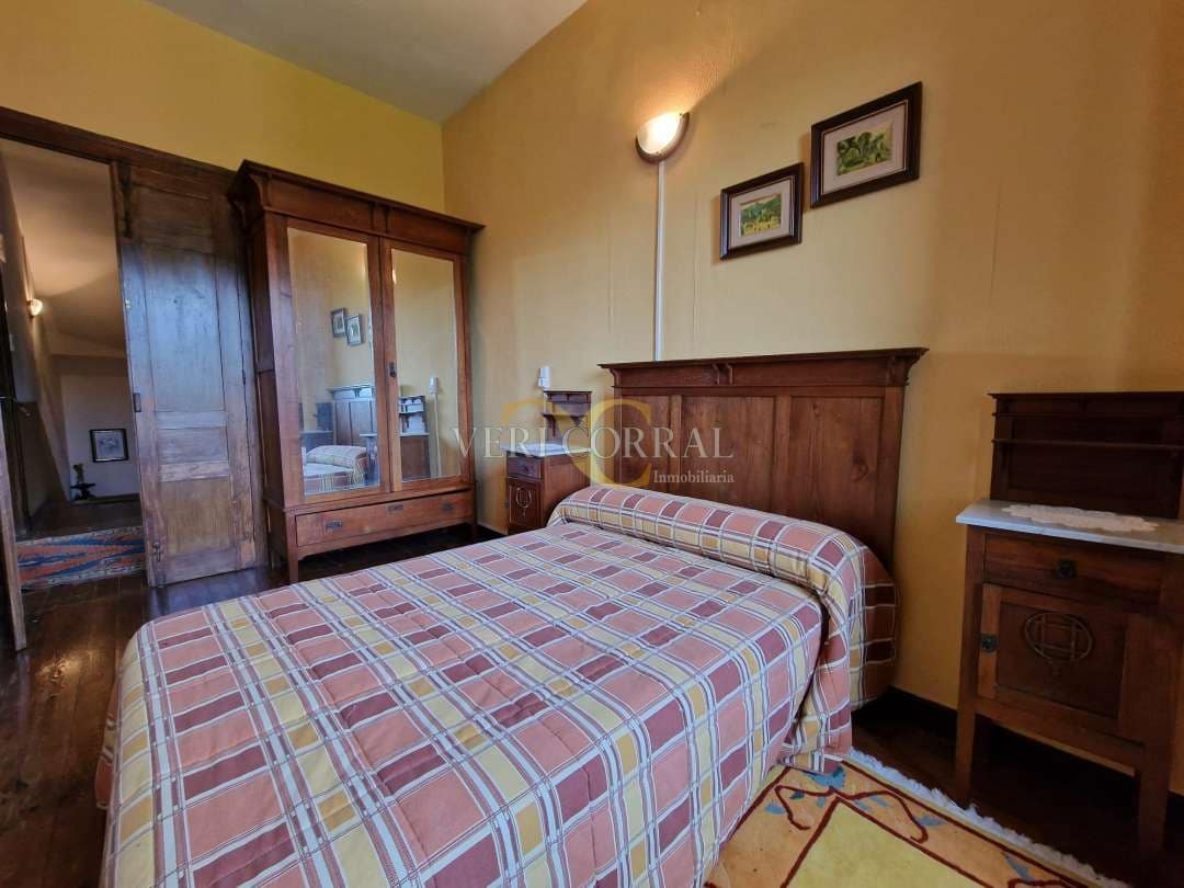 9 bedroom Townhouse for sale in Llanes - € 460,000 (Ref: 9443491)