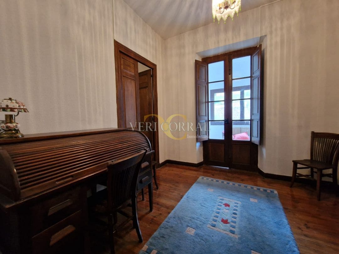 9 bedroom Townhouse for sale in Llanes - € 460,000 (Ref: 9443491)