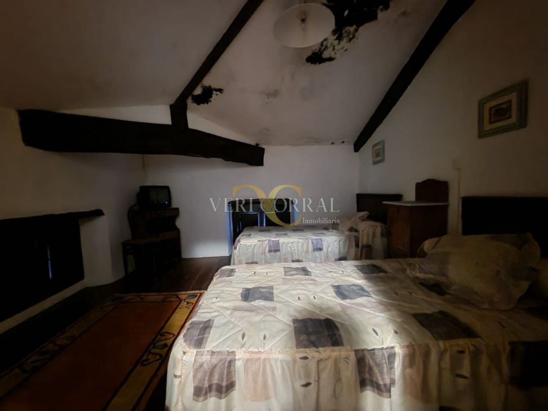 9 bedroom Townhouse for sale in Llanes - € 460,000 (Ref: 9443491)