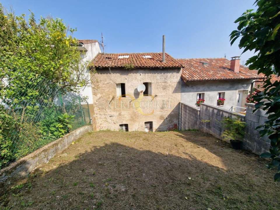 4 soverom Kjedet enebolig til salgs i Ribadesella - € 100 000 (Ref: 9443492)