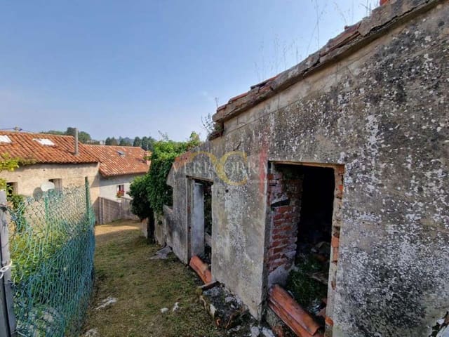 4 soveværelse Semi-Rækkehus til salg i Ribadesella/Ribeseya, Ribadesella - € 100.000 (Ref: 9443492)