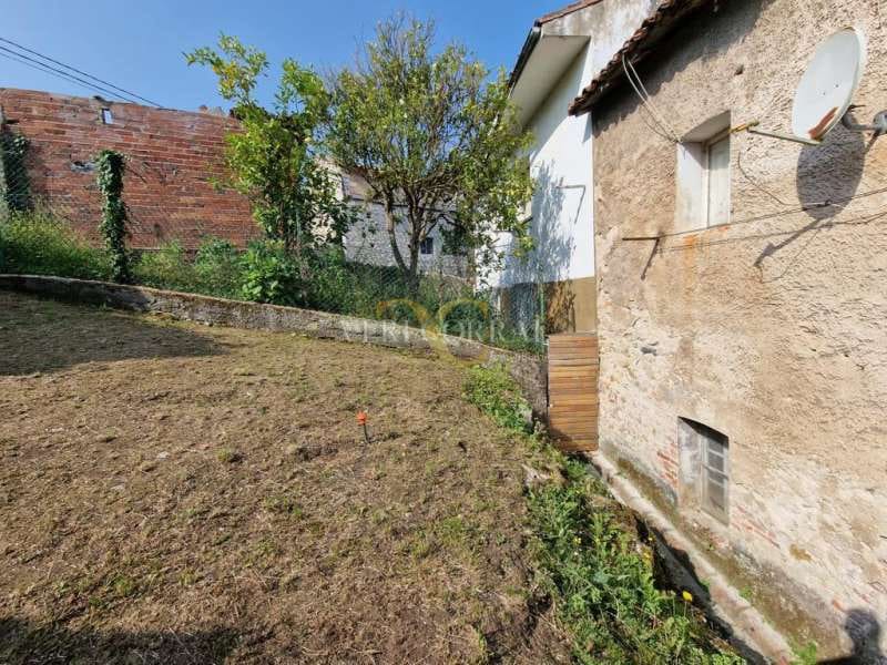 4 soverom Kjedet enebolig til salgs i Ribadesella - € 100 000 (Ref: 9443492)