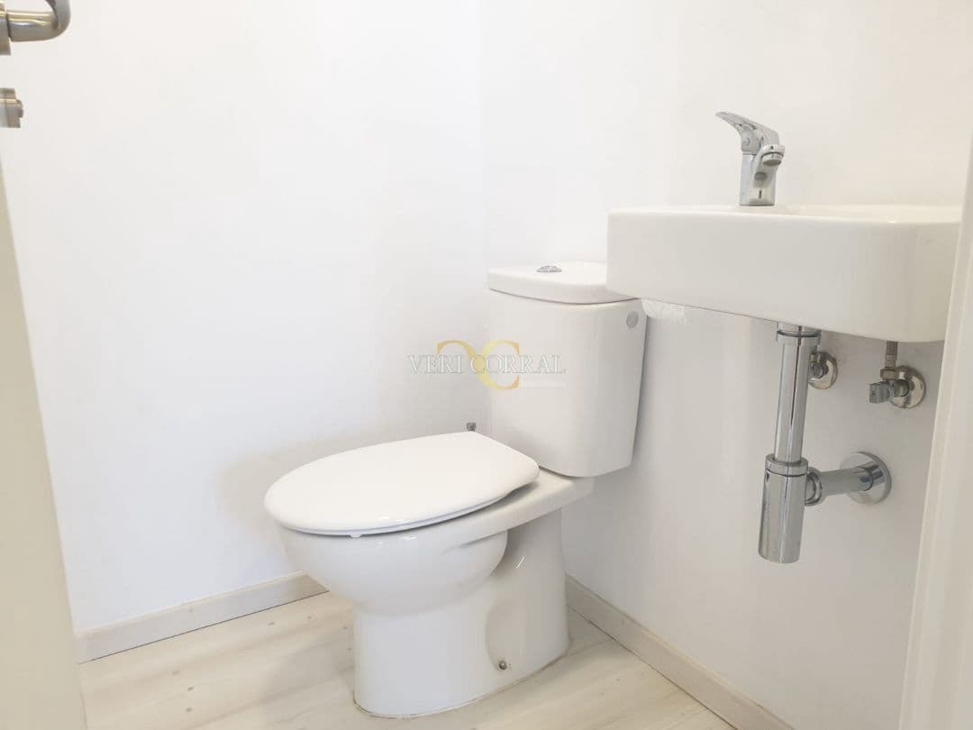 Commercial for sale in Ribadedeva - € 100,000 (Ref: 9443494)