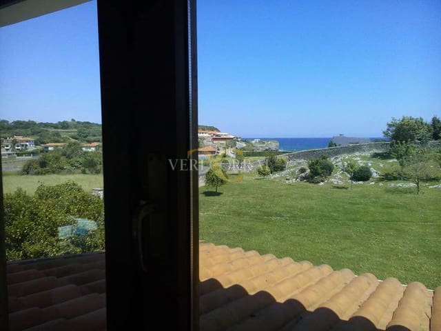 5 bedroom Townhouse for sale in Llanes - € 1,500,000 (Ref: 9443497)