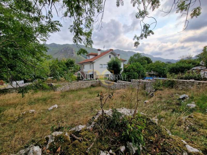 Grunde uden byggetilladelser til salg i Llanes - € 65.000 (Ref: 9443498)
