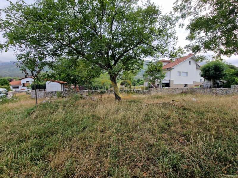 Grunde uden byggetilladelser til salg i Llanes - € 65.000 (Ref: 9443498)