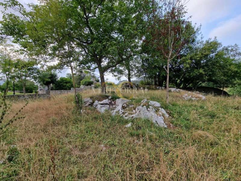 Grunde uden byggetilladelser til salg i Llanes - € 65.000 (Ref: 9443498)