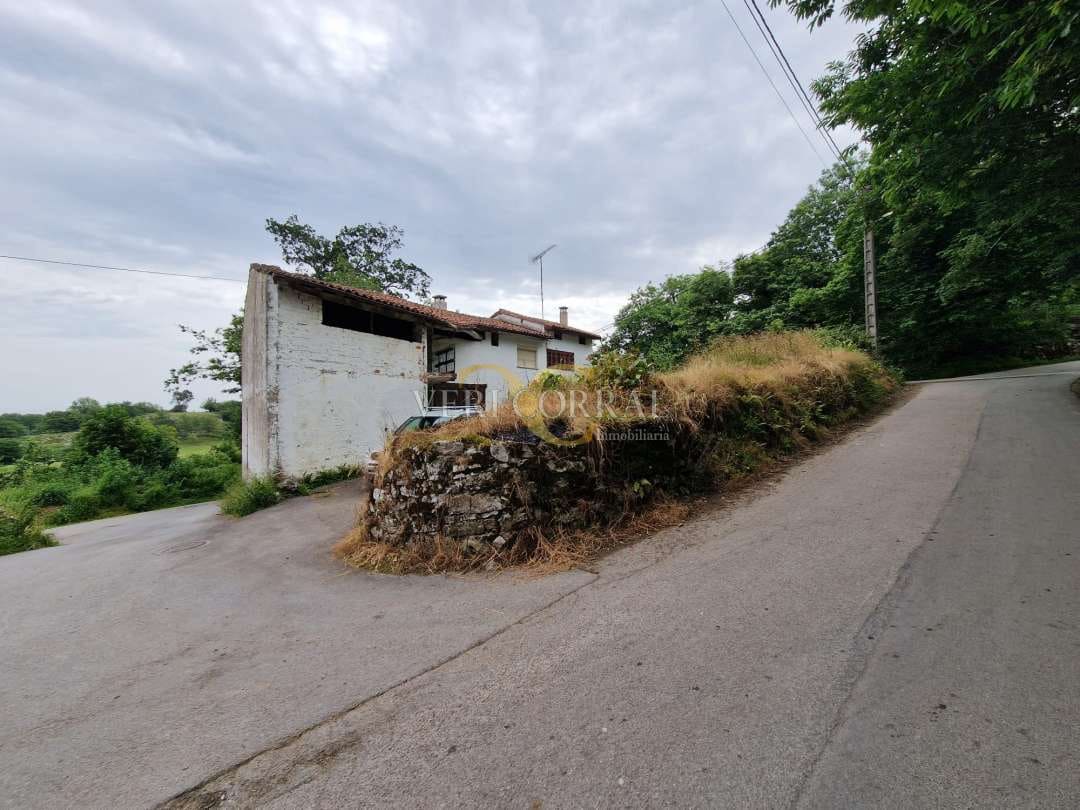 3 bedroom Townhouse for sale in Llanes - € 168,000 (Ref: 9443501)