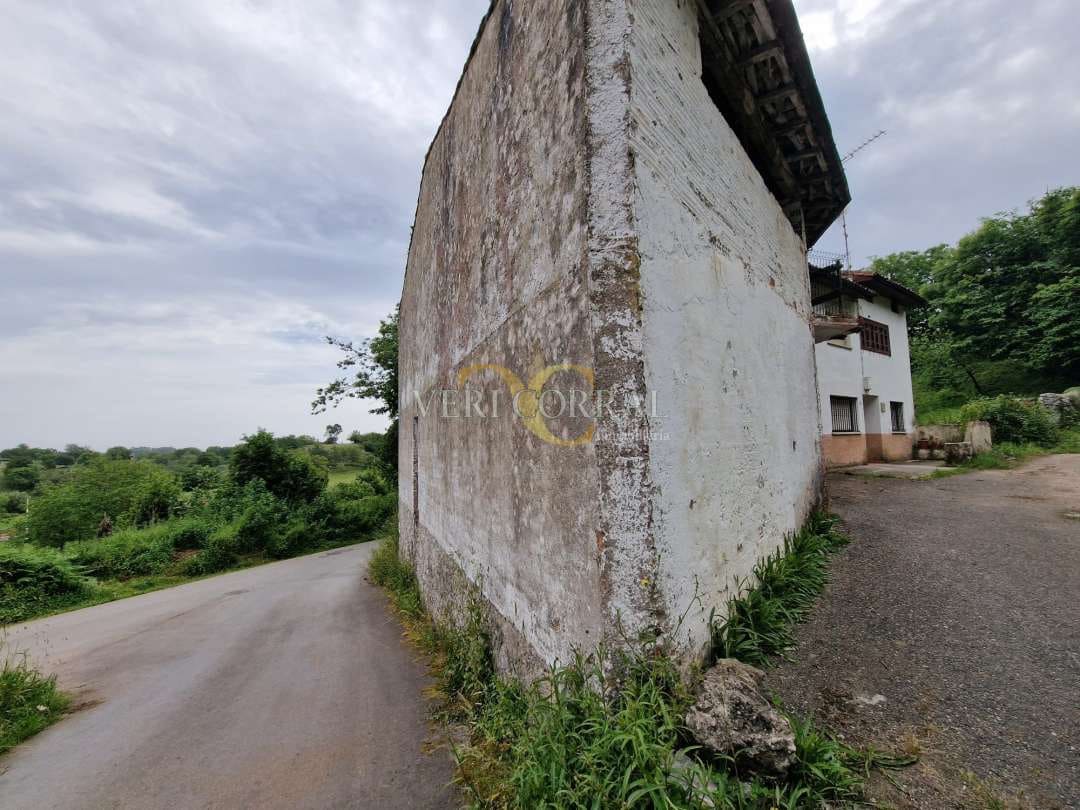 3 bedroom Townhouse for sale in Llanes - € 168,000 (Ref: 9443501)