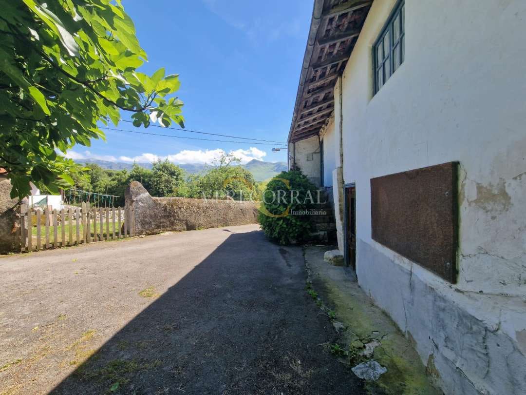 3 bedroom Townhouse for sale in Llanes - € 250,000 (Ref: 9443503)