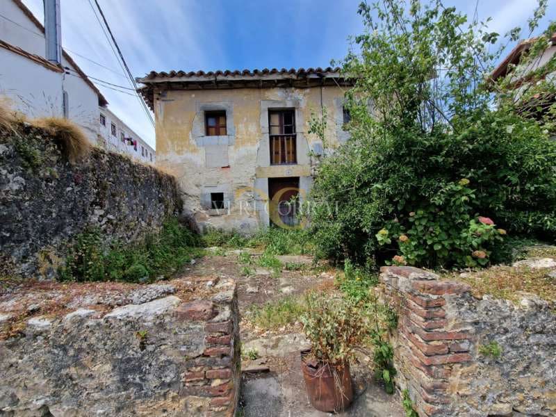 3 bedroom Townhouse for sale in Ribadedeva - € 53,000 (Ref: 9443507)