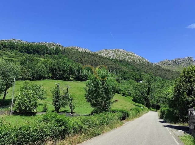 Rakentamaton maa myytävänä paikassa Parres - 43 000 € (Ref: 9443508)