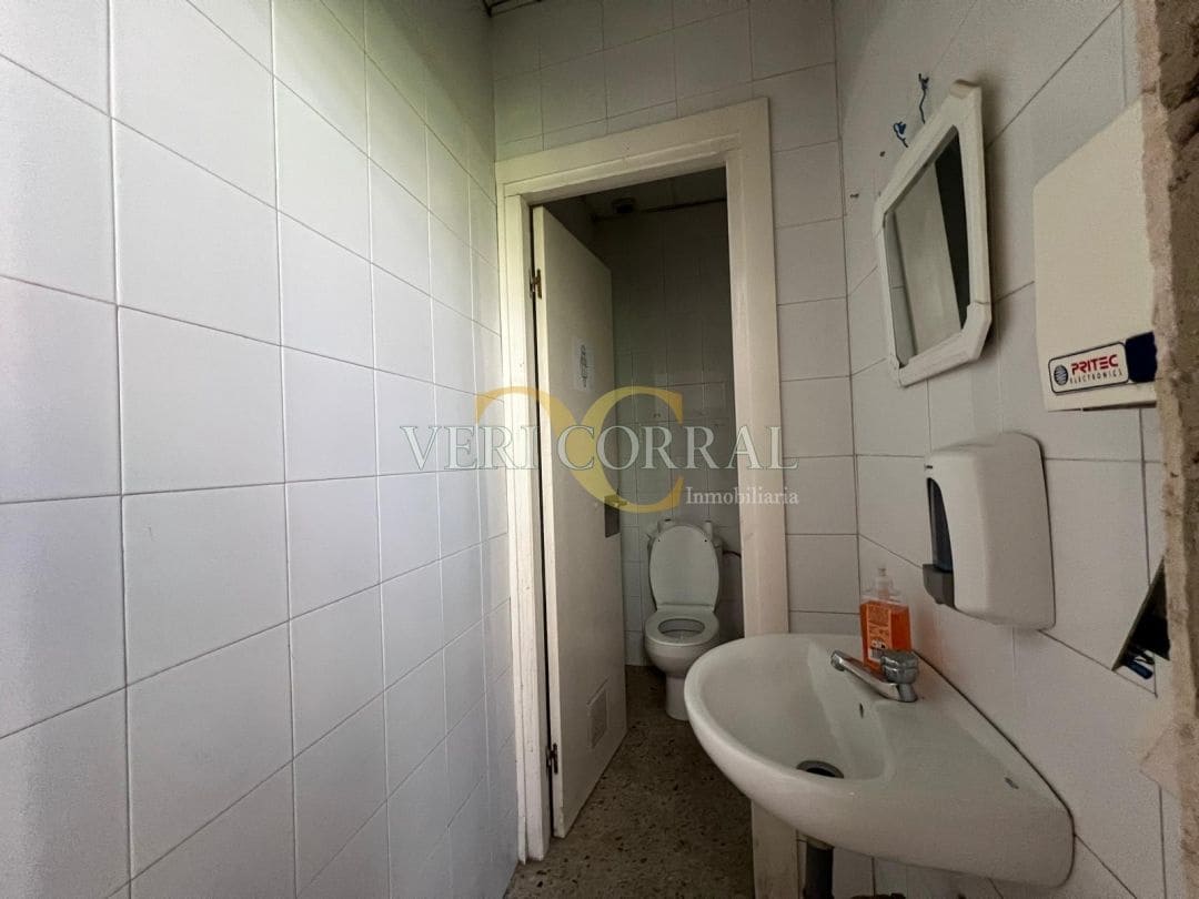 Commercial for rent in Llanes - € 1,300 (Ref: 9443510)