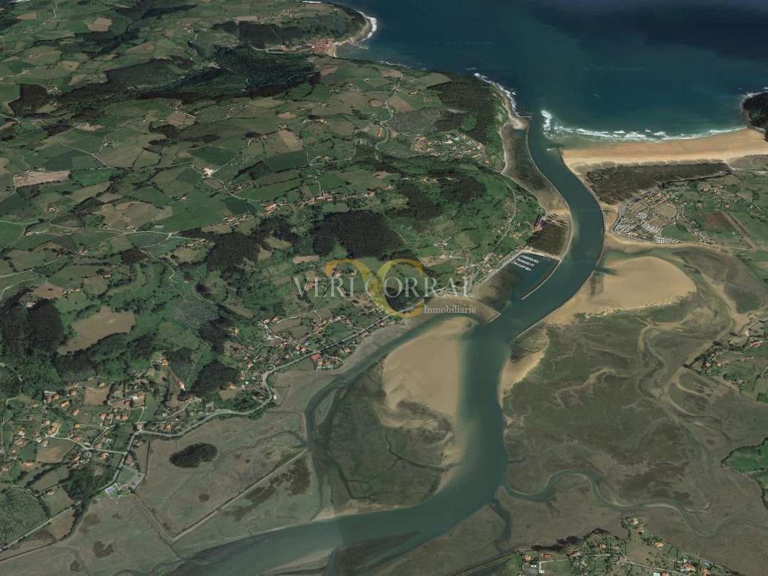 Hotel for sale in Villaviciosa - € 1,200,000 (Ref: 9443512)