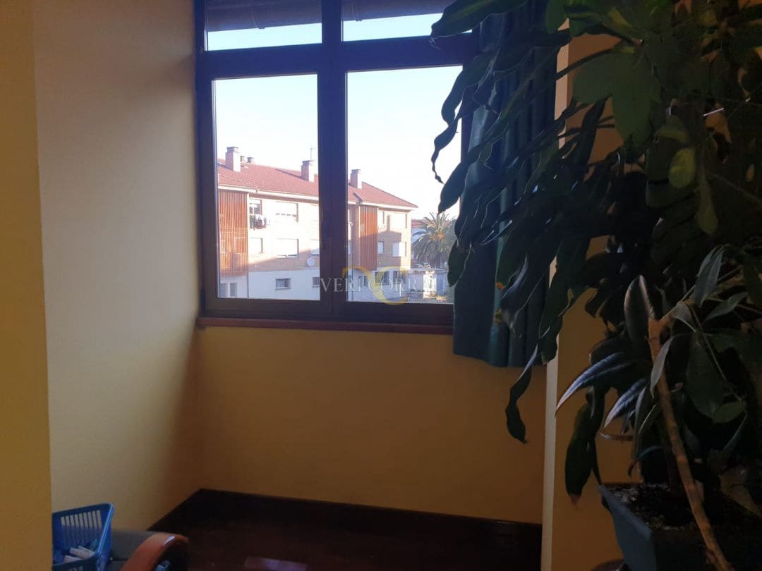 Commercial for sale in Llanes - € 280,000 (Ref: 9443513)