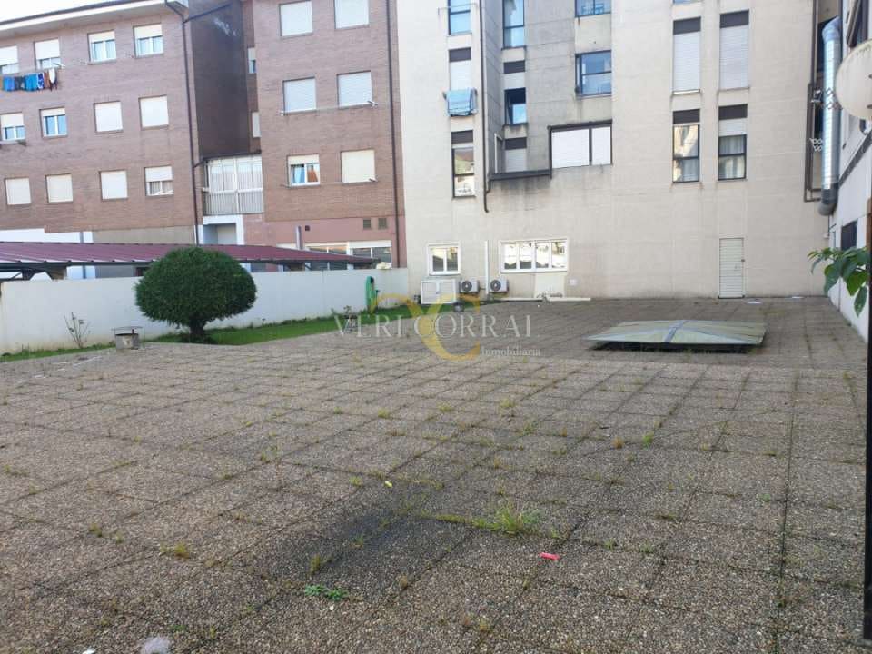 Commercial for sale in Llanes - € 280,000 (Ref: 9443513)