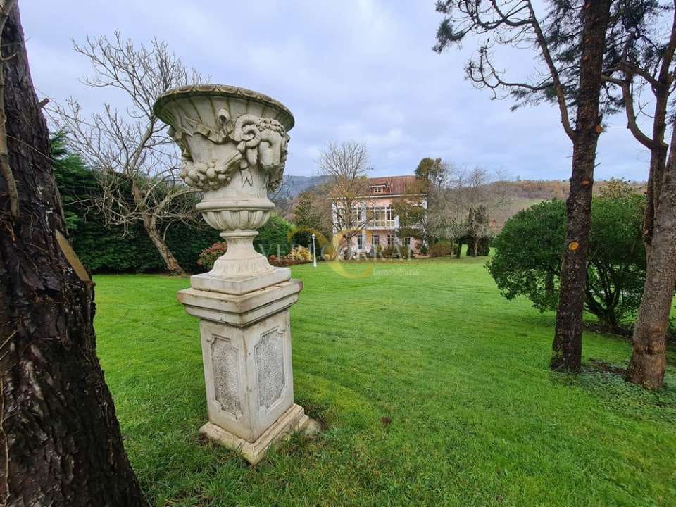 Chalet de 4 habitaciones en Piloña en venta - 1.450.000 € (Ref: 9443516)