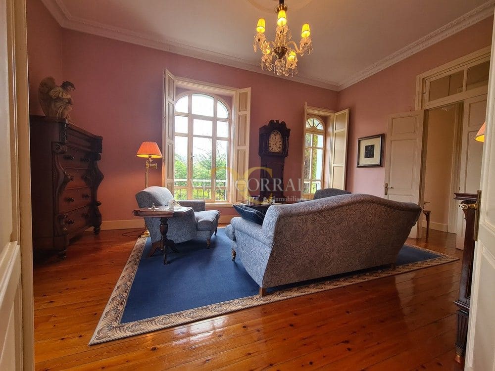 Chalet de 4 habitaciones en Piloña en venta - 1.450.000 € (Ref: 9443516)