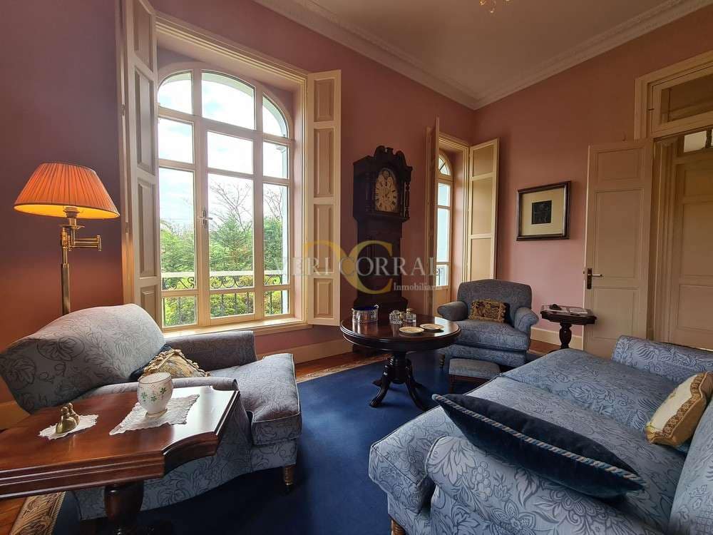 Chalet de 4 habitaciones en Piloña en venta - 1.450.000 € (Ref: 9443516)