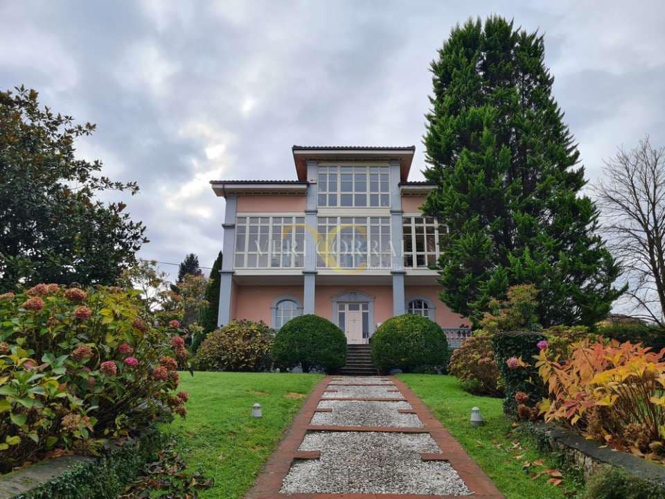 Chalet de 4 habitaciones en Piloña en venta - 1.450.000 € (Ref: 9443516)