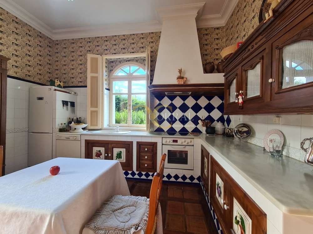 Chalet de 4 habitaciones en Piloña en venta - 1.450.000 € (Ref: 9443516)