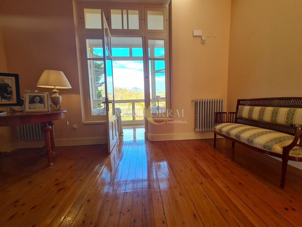 Chalet de 4 habitaciones en Piloña en venta - 1.450.000 € (Ref: 9443516)