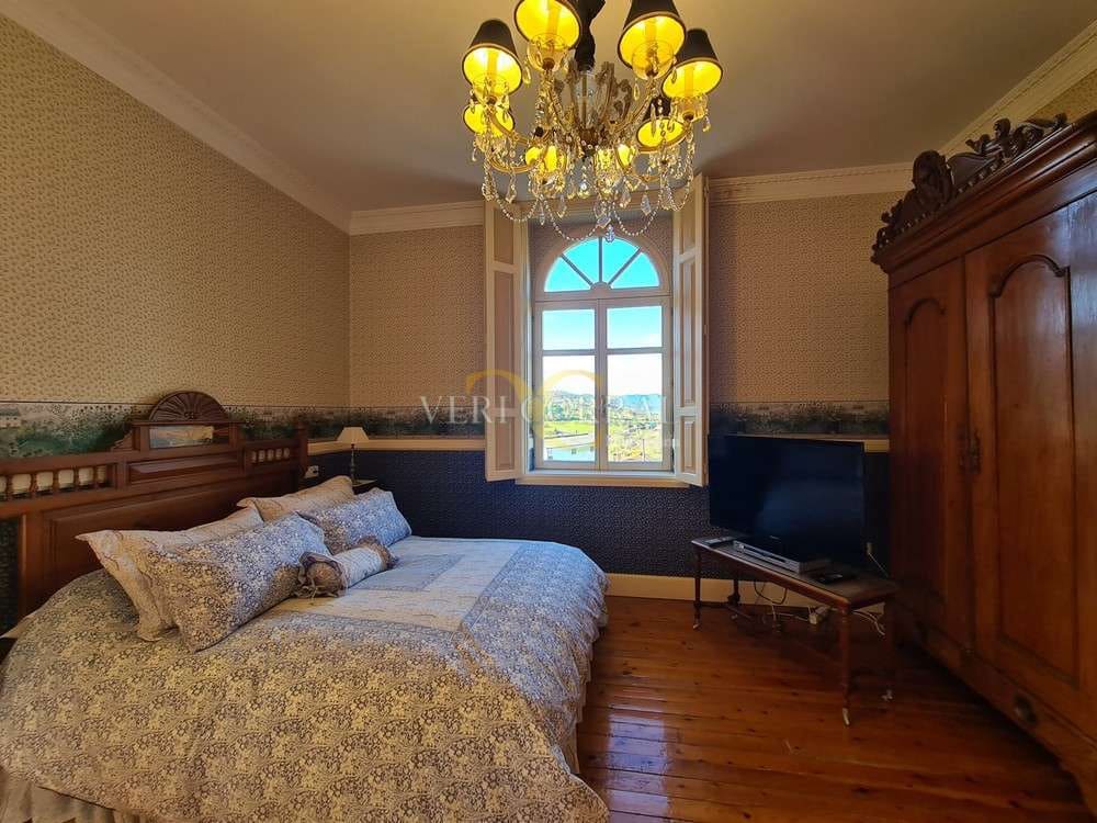 Chalet de 4 habitaciones en Piloña en venta - 1.450.000 € (Ref: 9443516)