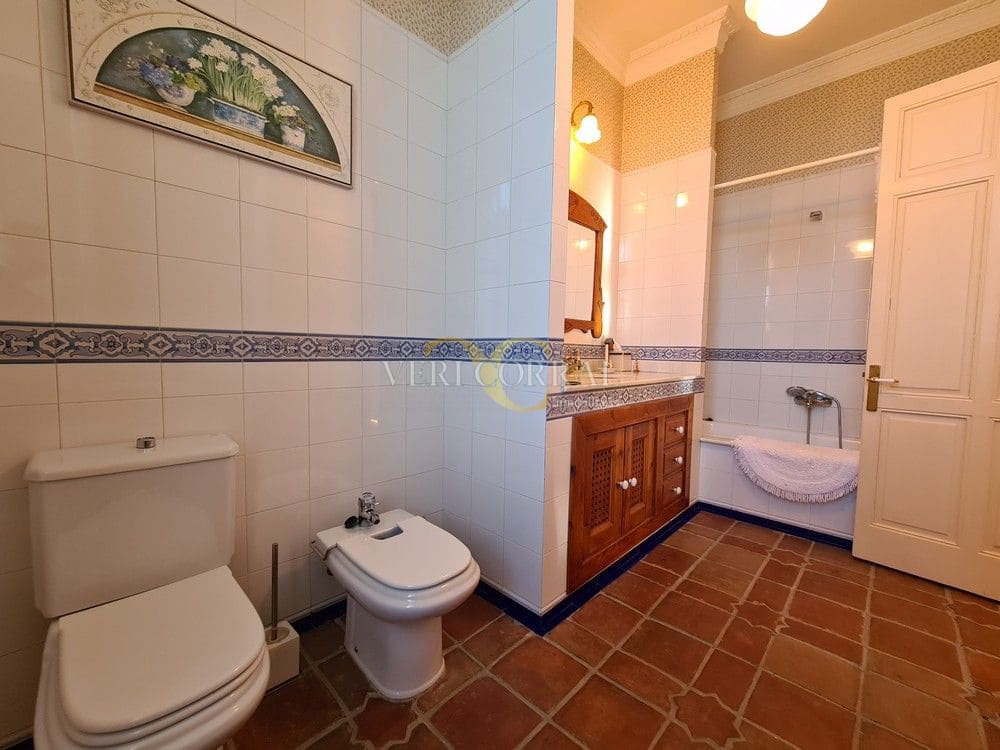 Chalet de 4 habitaciones en Piloña en venta - 1.450.000 € (Ref: 9443516)