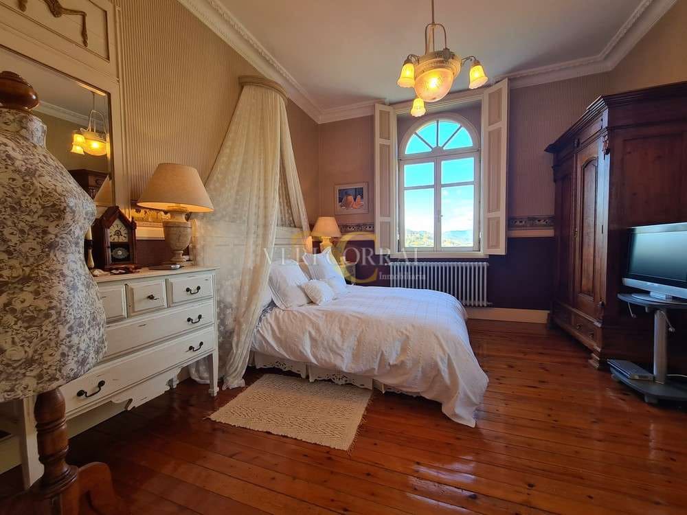 Chalet de 4 habitaciones en Piloña en venta - 1.450.000 € (Ref: 9443516)