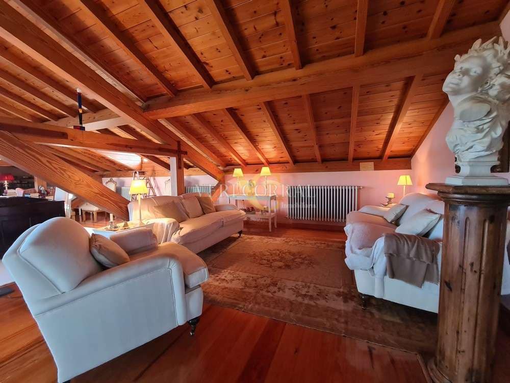 Chalet de 4 habitaciones en Piloña en venta - 1.450.000 € (Ref: 9443516)