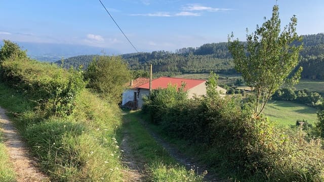 2 bedroom Townhouse for sale in Llastres, Colunga - € 60,000 (Ref: 9443520)