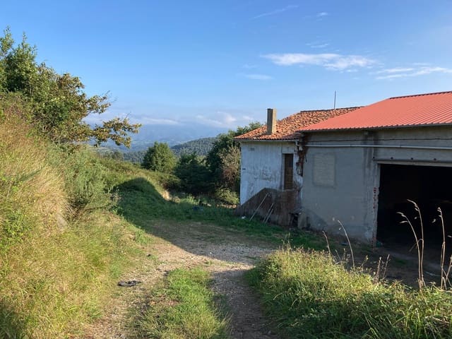 2 bedroom Townhouse for sale in Llastres, Colunga - € 60,000 (Ref: 9443520)