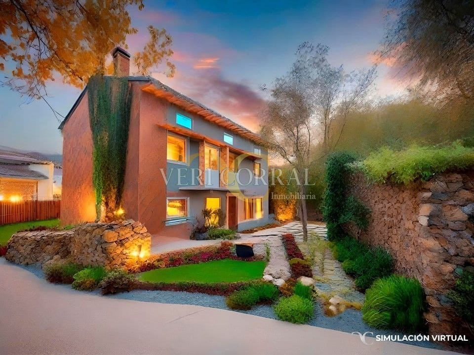 2 bedroom Townhouse for sale in Llanes - € 120,000 (Ref: 9443521)