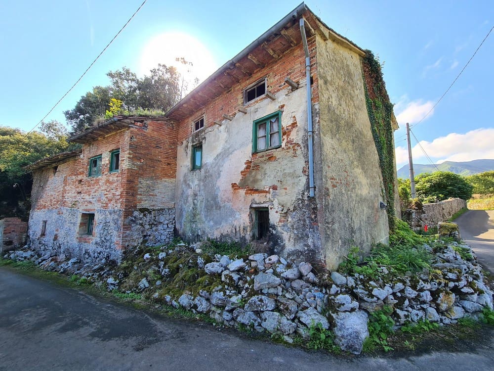 2 bedroom Townhouse for sale in Llanes - € 120,000 (Ref: 9443521)