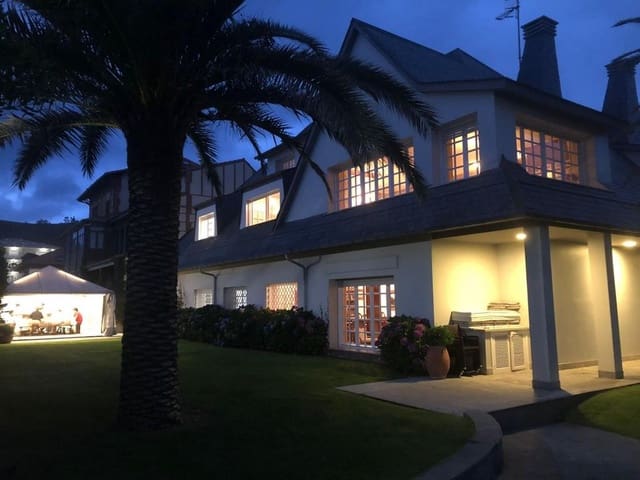 7 bedroom Villa for sale in Ribadesella/Ribeseya, Ribadesella - € 3,500,000 (Ref: 9443522)