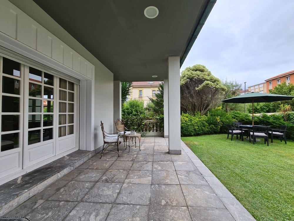 7 bedroom Villa for sale in Ribadesella - € 3,500,000 (Ref: 9443522)