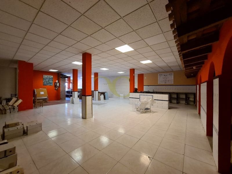 Commercial for sale in Llanes - € 475,000 (Ref: 9443524)