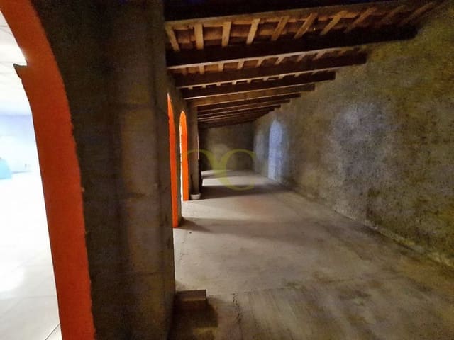 Commercial for sale in Llanes - € 475,000 (Ref: 9443524)