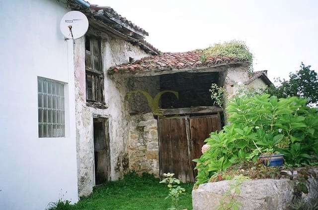 2 bedroom Townhouse for sale in Llanes - € 75,000 (Ref: 9443527)