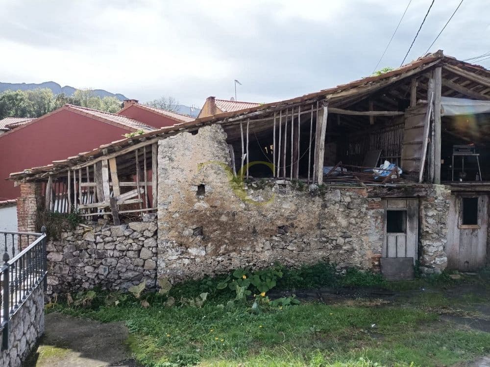 2 bedroom Townhouse for sale in Llanes - € 49,000 (Ref: 9443530)