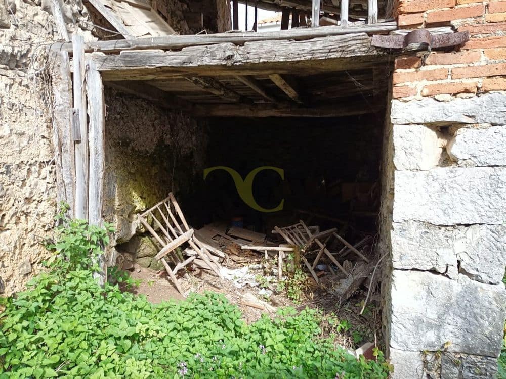 2 bedroom Townhouse for sale in Llanes - € 49,000 (Ref: 9443530)