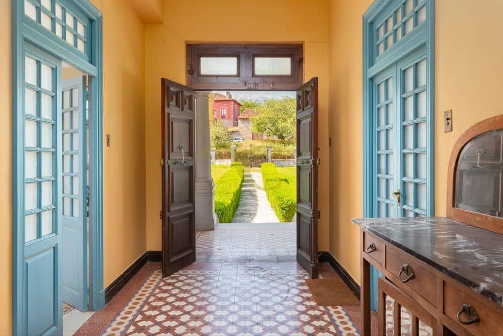 9 bedroom Townhouse for sale in Llanes - € 1,040,000 (Ref: 9443532)