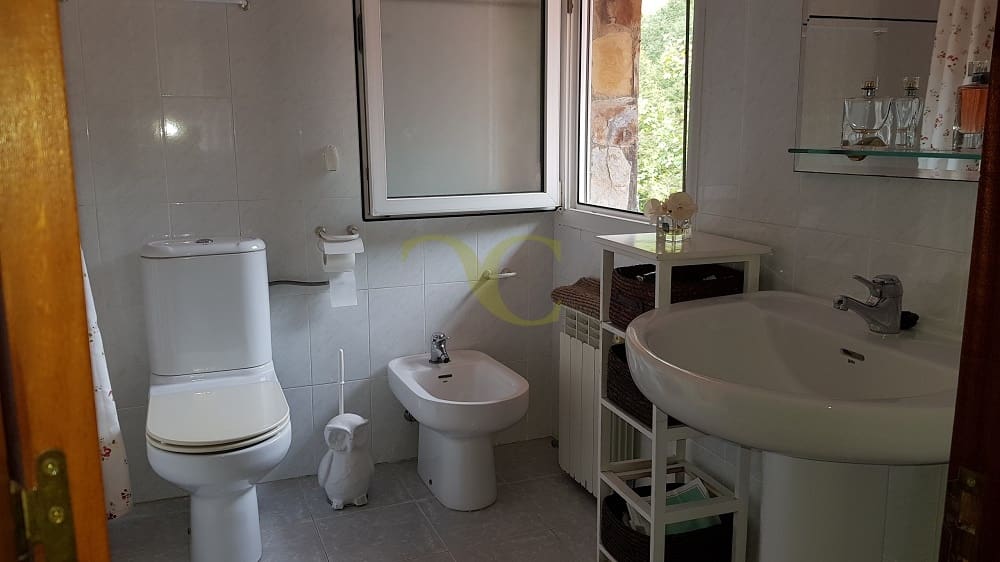 Restaurant/Bar for sale in Cabrales - € 395,000 (Ref: 9443533)