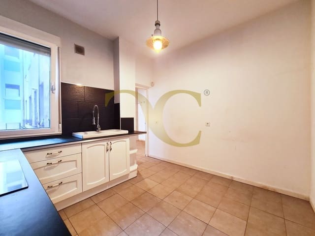 4 makuuhuone Asunto myytävänä paikassa Centro Urbano, Oviedo - 175 000 € (Ref: 9450013)