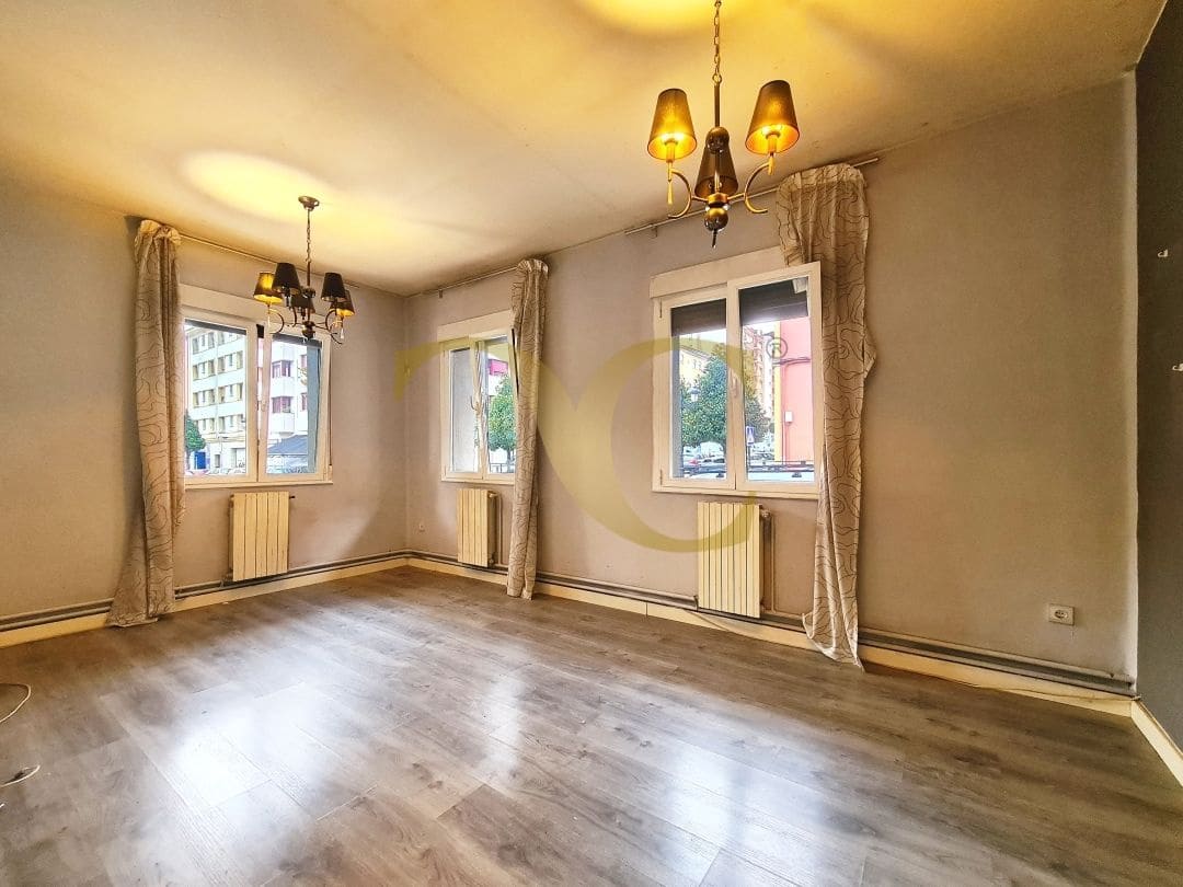 4 makuuhuone Asunto myytävänä paikassa Oviedo - 175 000 € (Ref: 9450013)